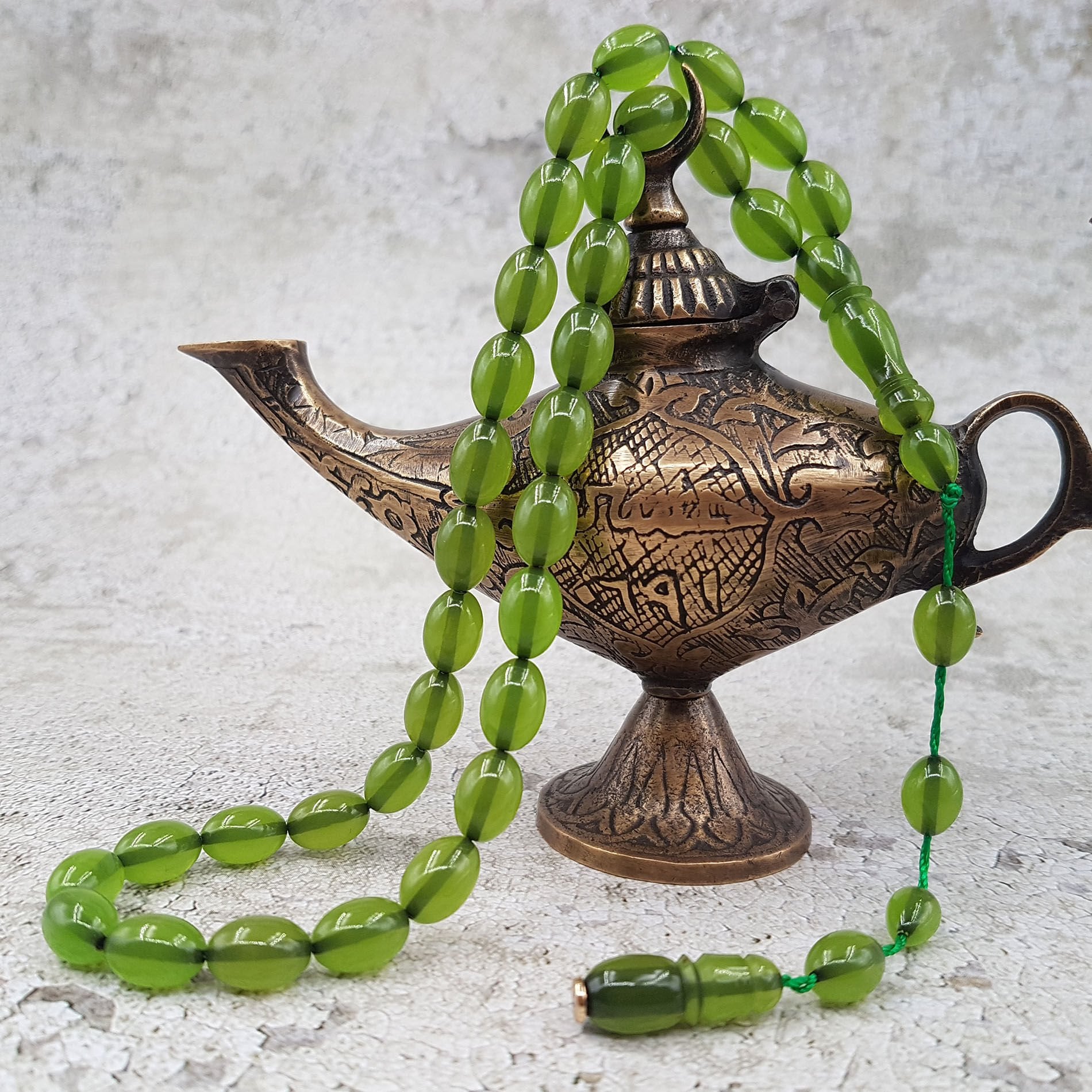 Çimen Yeşili Beyzi Sıkma Kehribar Tesbih