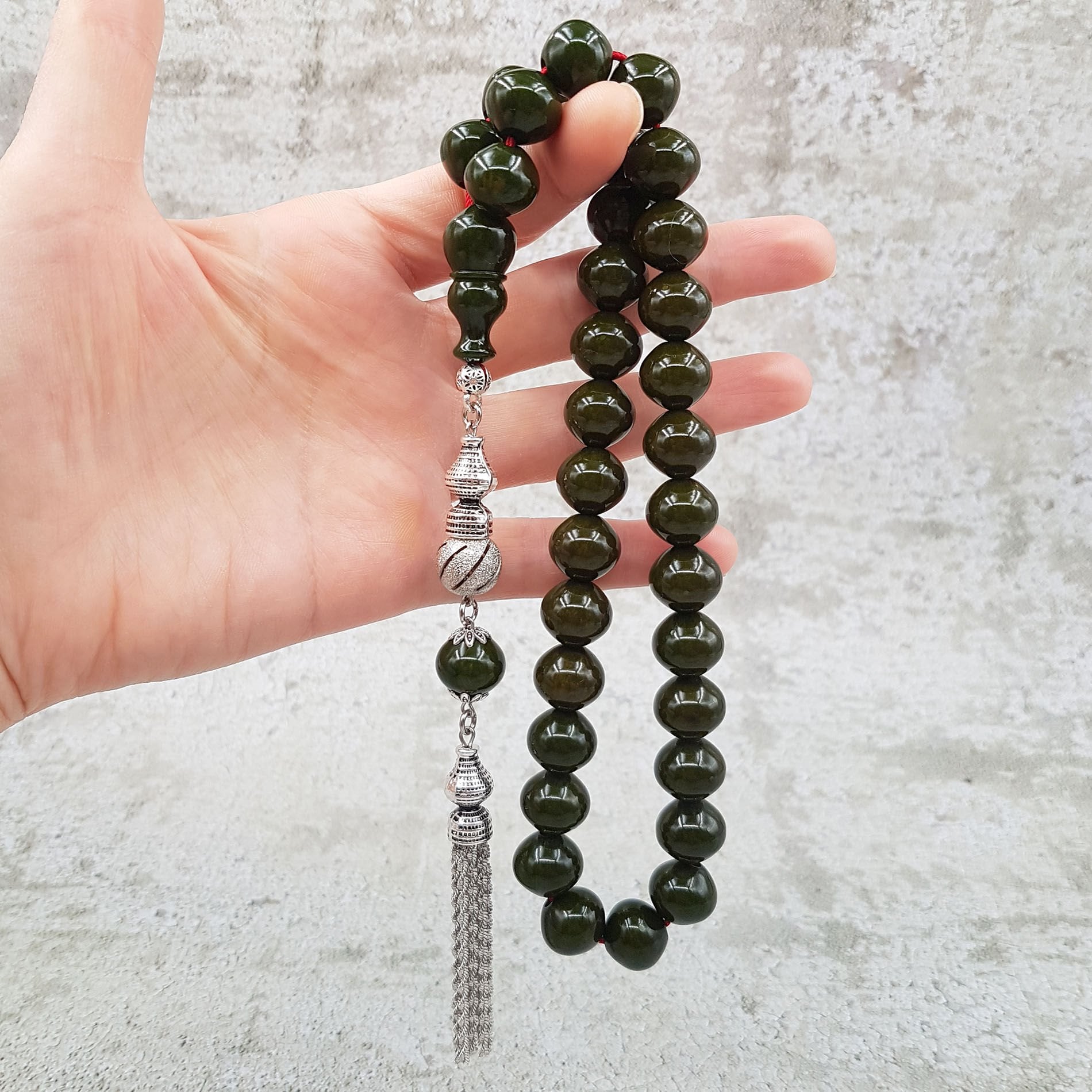 Büyük Boy Sığırcık Kesim Yeşil Sıkma Kehribar Tesbih