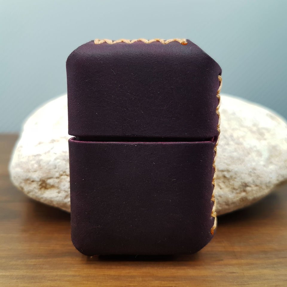 Mor Deri Kılıflı Benzinli Çakmak