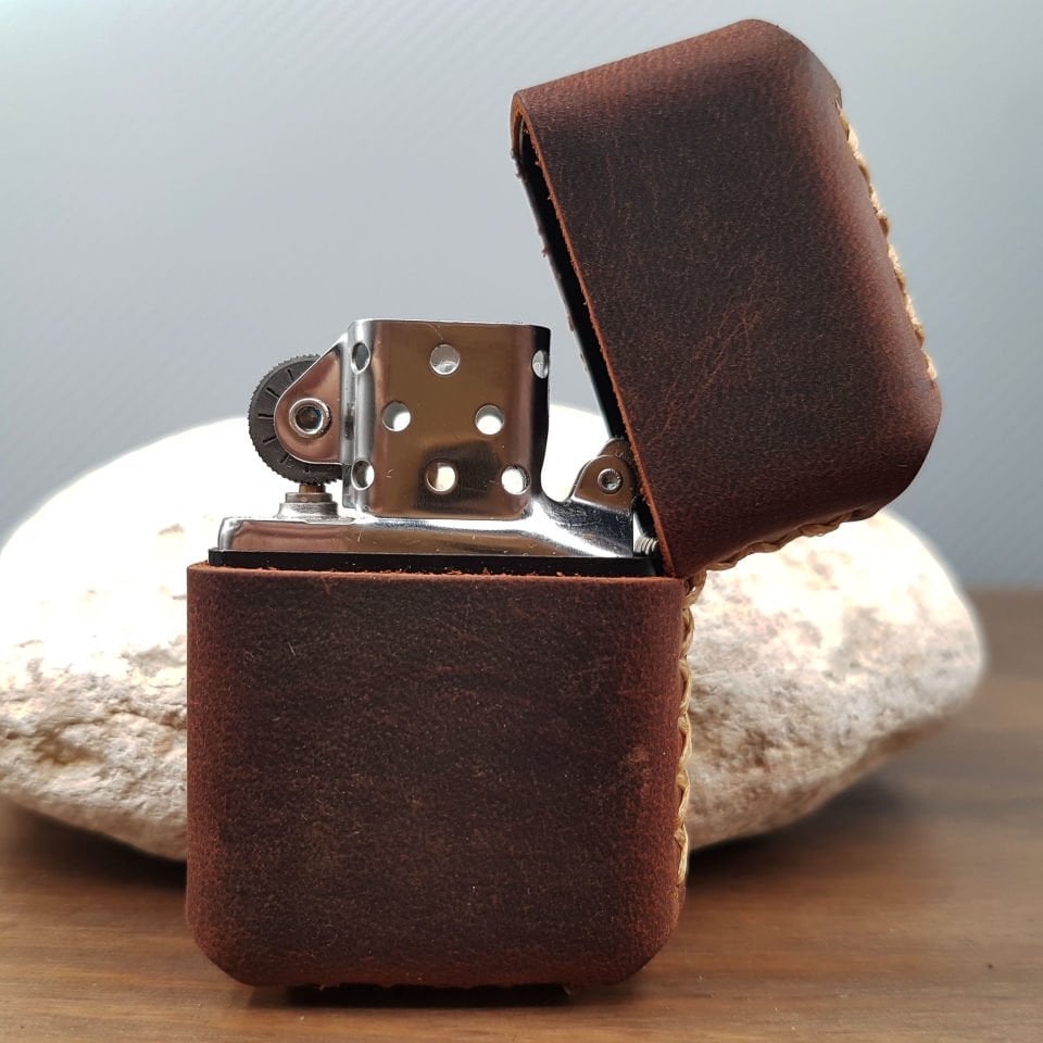 Mat Kahverengi Deri Kılıflı Benzinli Çakmak