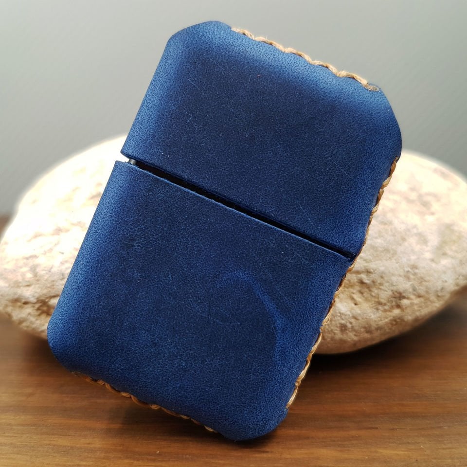 Mavi Deri Kılıflı Benzinli Çakmak