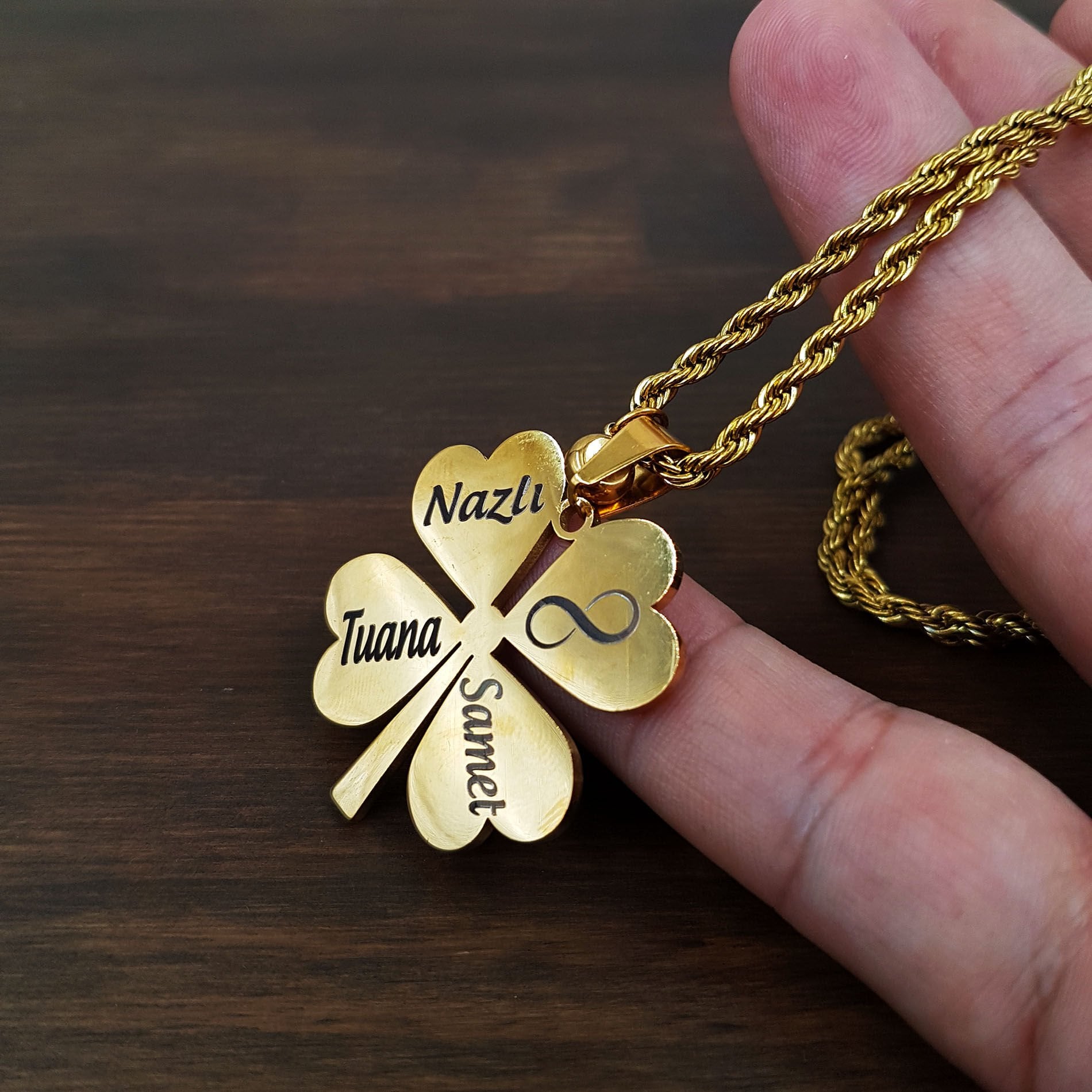 İsme Özel Yonca Gold Kadın Çelik Kolye