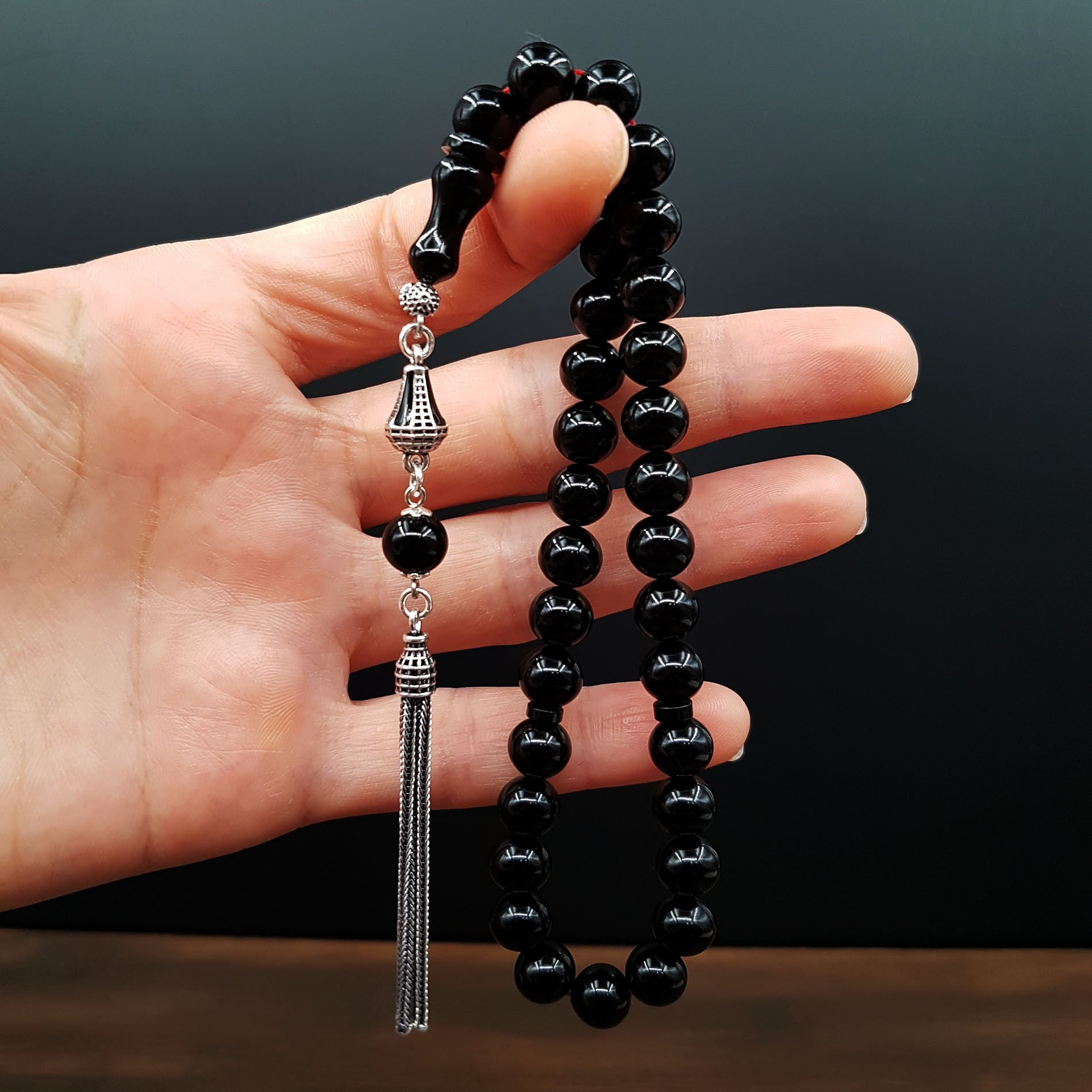 Bilek Boy Gümüş Püskül Siyah Küre Ateş Kehribar