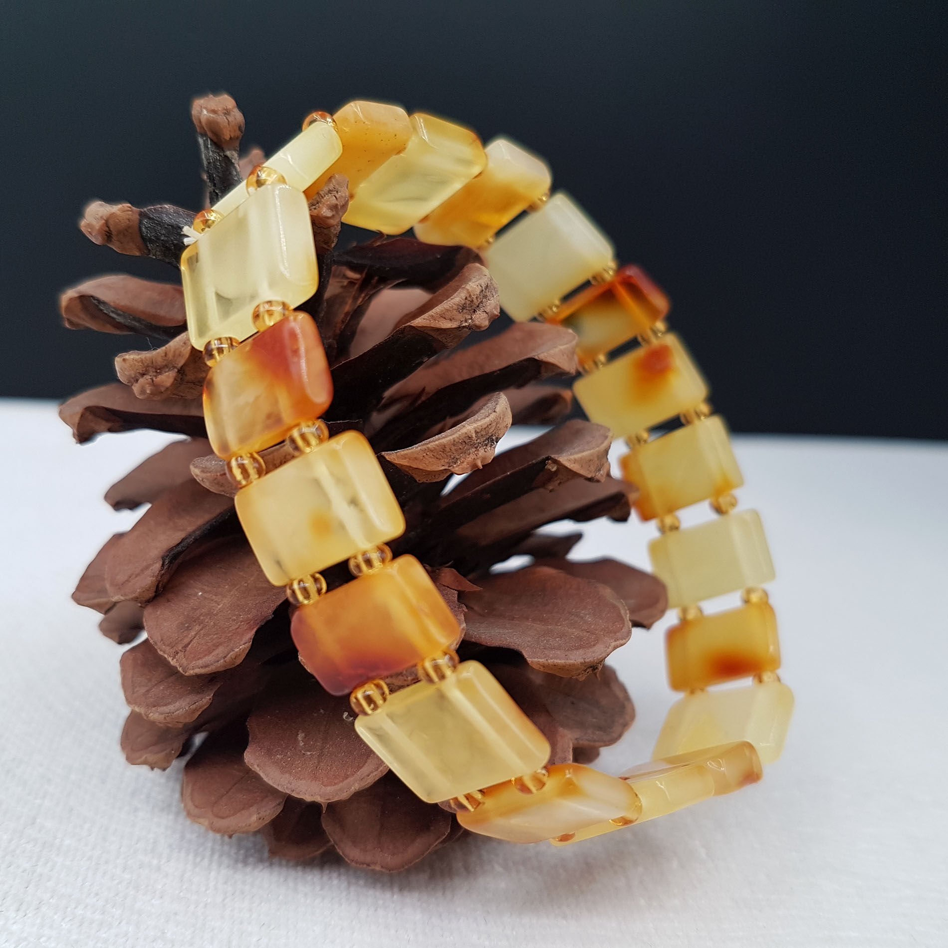 Özel İşcilik Mat Kaya Damla Bileklik